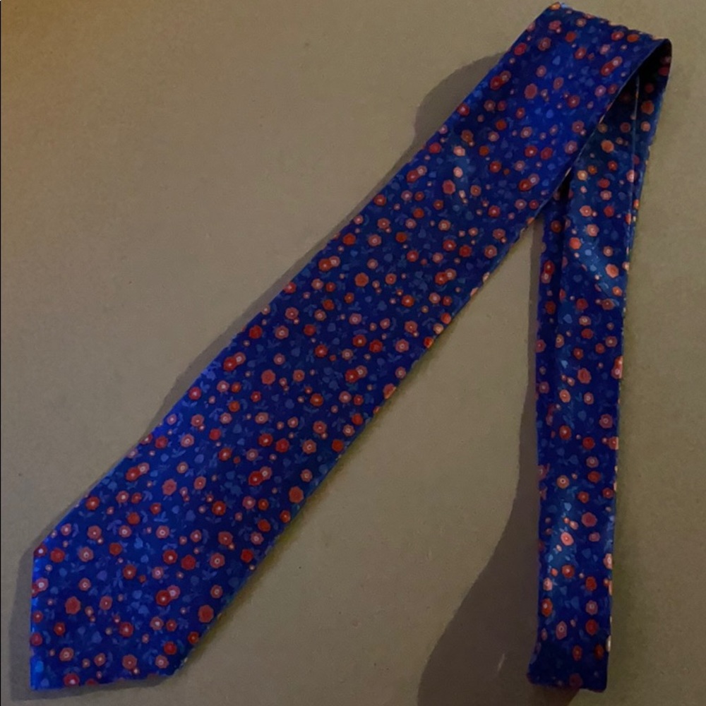 Silk tie